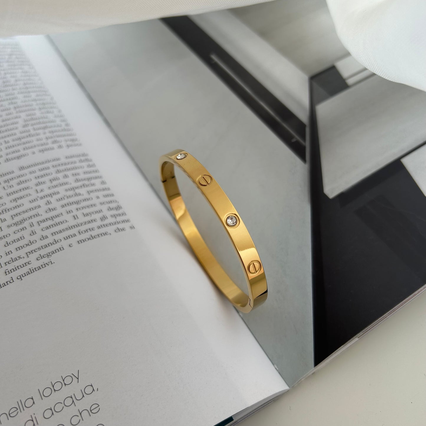 AMR - Gold Bangle Bracelet