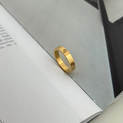 AMR - Gold Ring