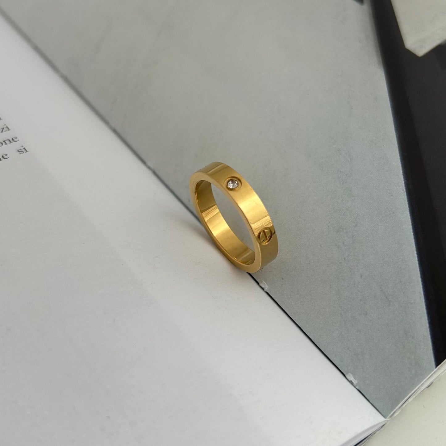 AMR - Gold Ring