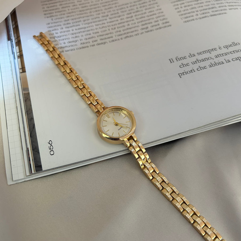 Gold Women's Minimal Watch - Bezy