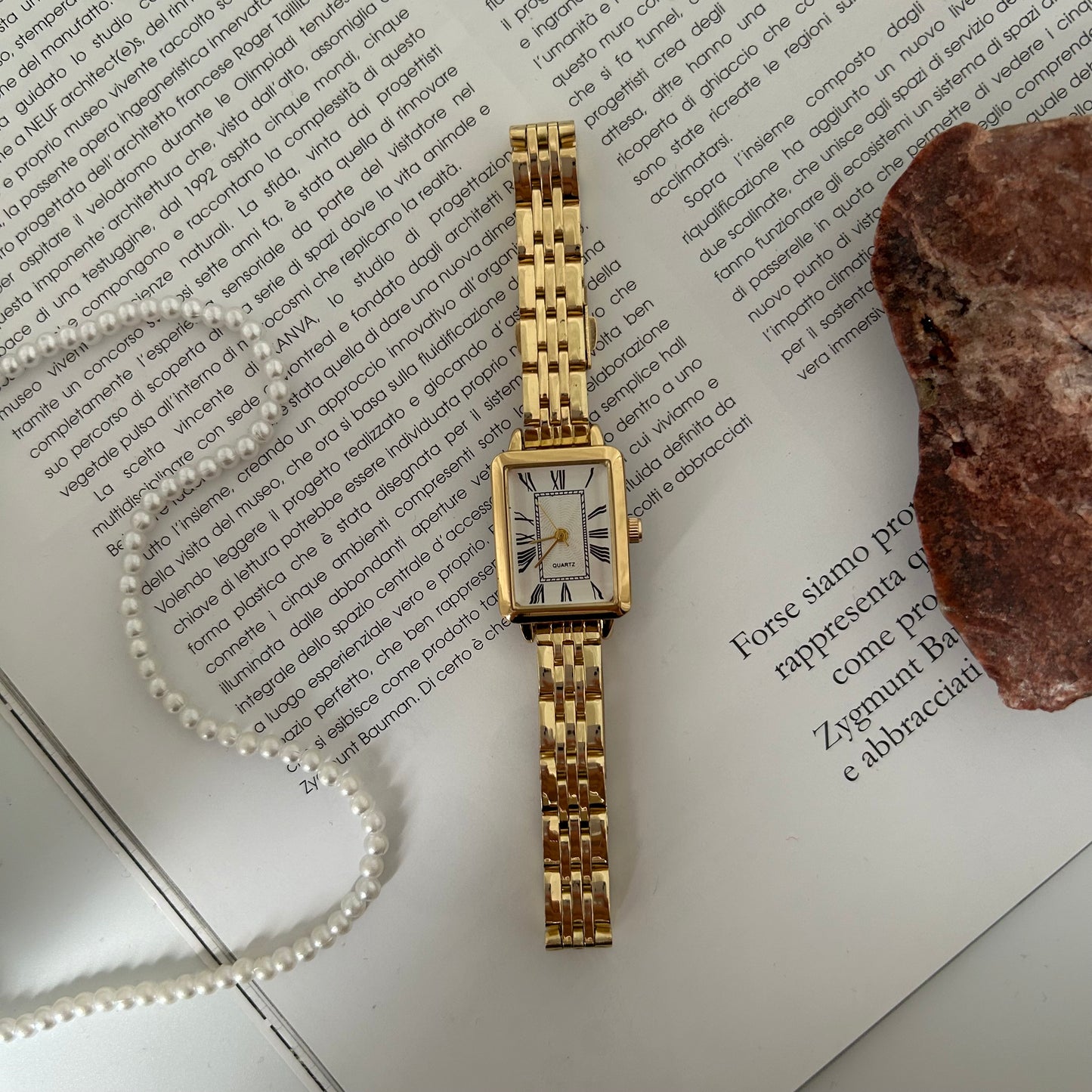 Bella - Gold Rectangle Dial Watch | Orologio